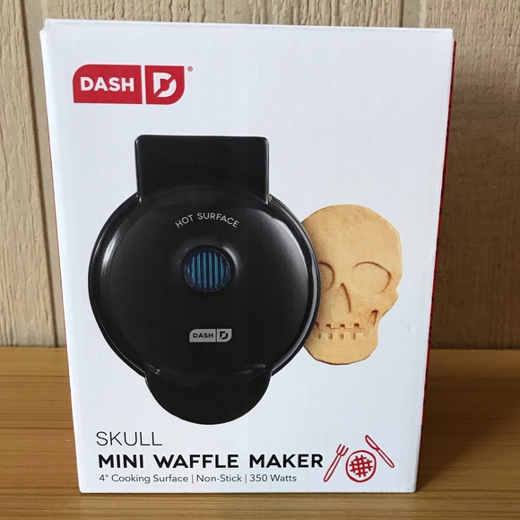 Dash Skull Mini Waffle Maker! Brand New! SHIMMER BLACK - Picture 1 of 11